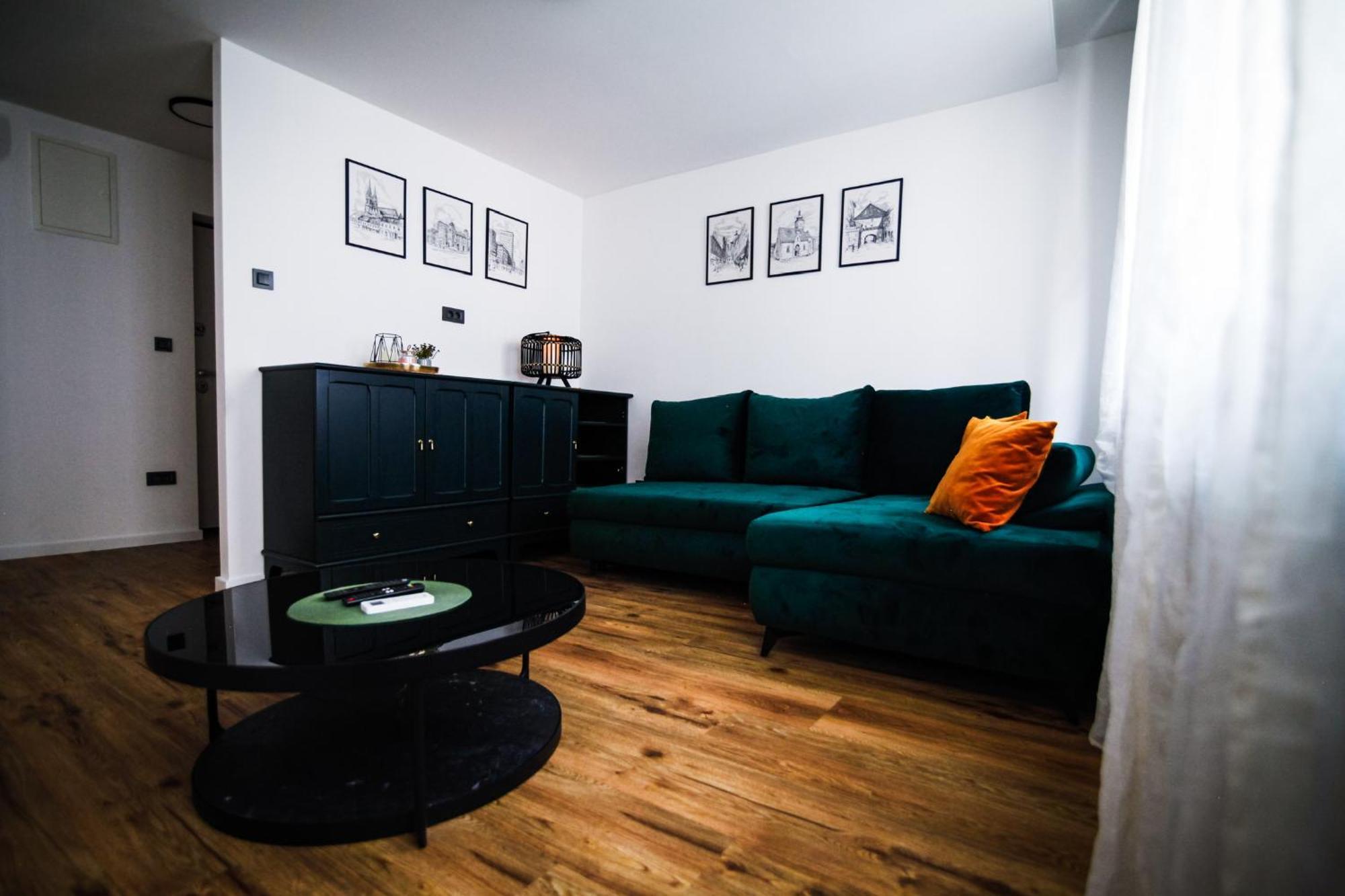 Old Roofs Apartment Zagreb Luaran gambar